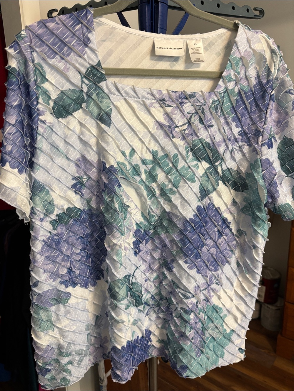 Alfred Dunner White Short-Sleeve Pleated Floral Top with Blue & Teal Blooms